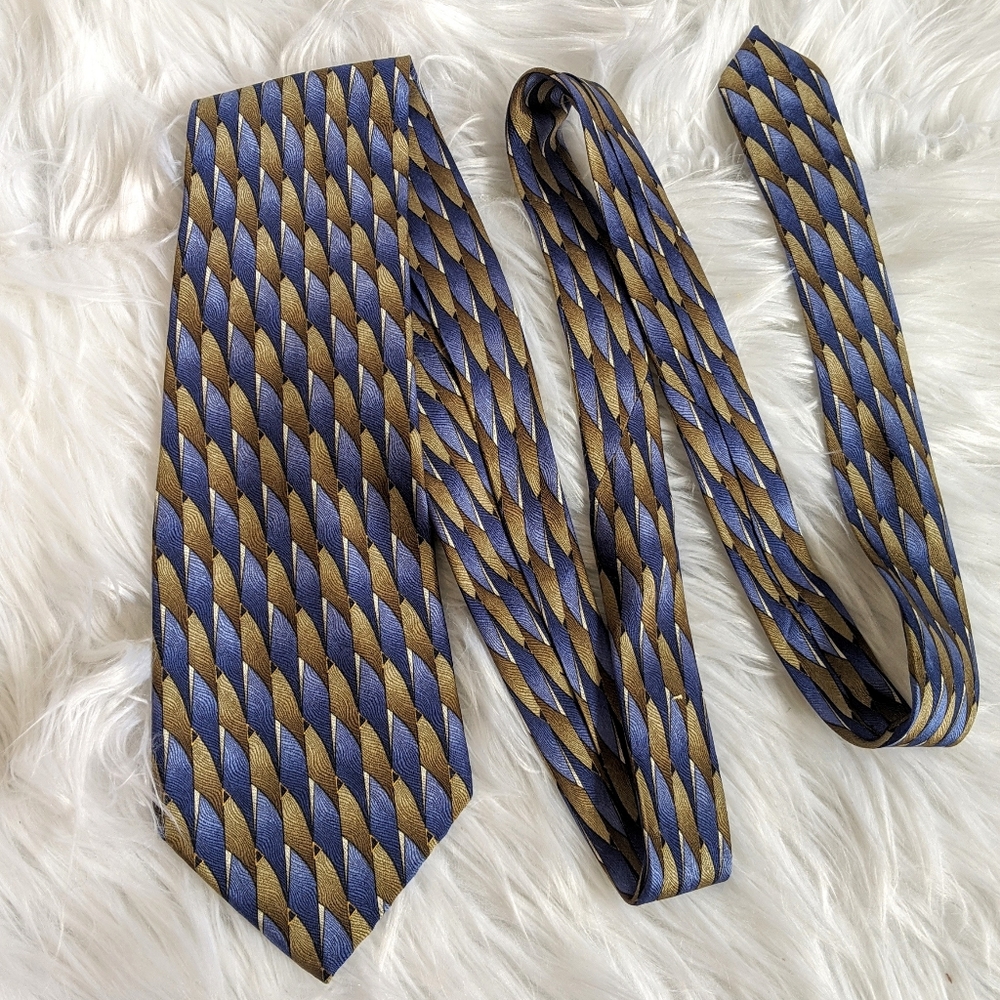 Facets 100% Silk Tie
